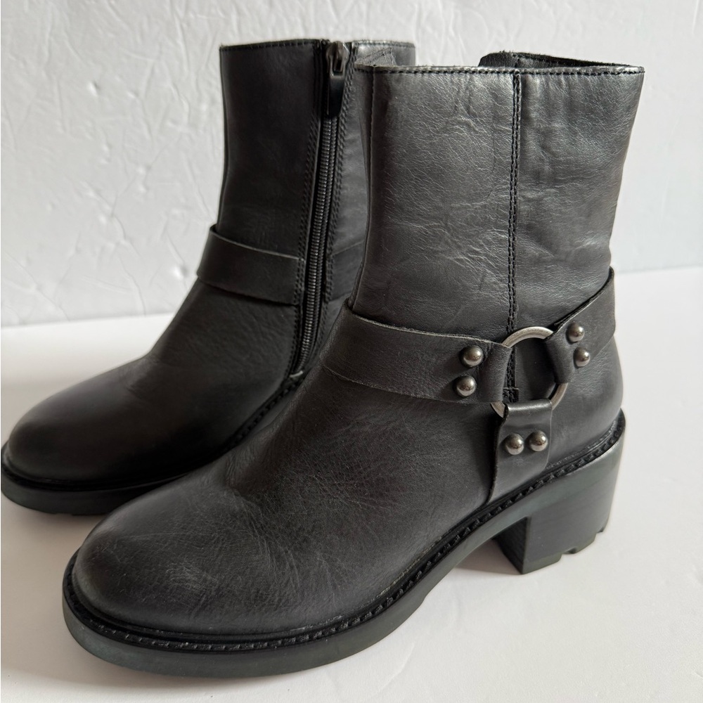 Steve Madden Cordelia western Black Leather Ankle Chunky Heel Boots women 6.5